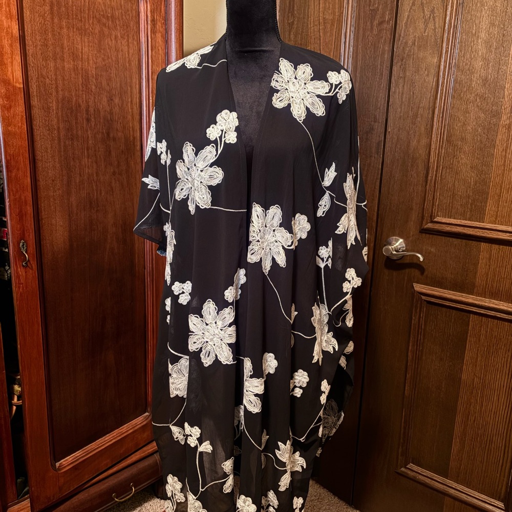 Gianni Bini Black Sheer Kimono with White Floral design.